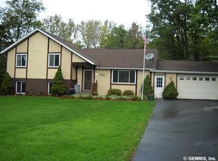 1000 Bromley Rd, Churchville, NY 14428