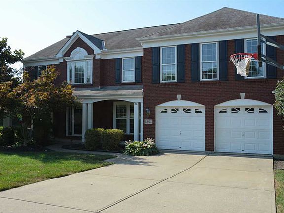 2nd image of 1901 Cambridge Dr