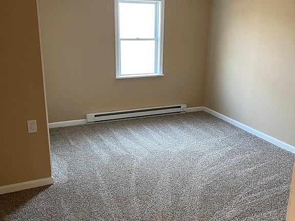 2nd image of 152 North Broadway