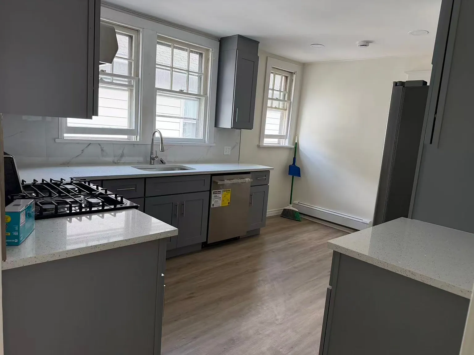 3 bed, 1100 sqft, $1,800 — Photo 4