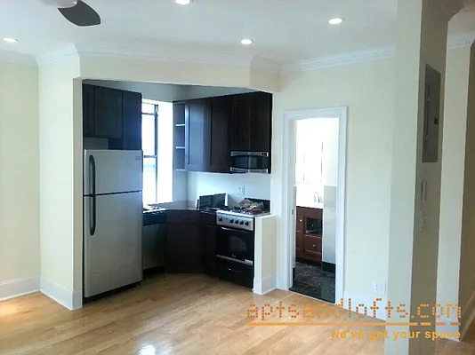 Rented by aptsandlofts.com | media 13