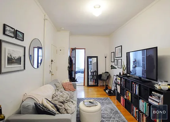 Rented by Bond New York | media 7