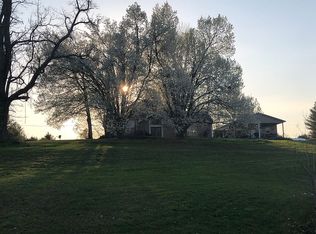 3938 S Goss School Rd, Pekin, IN 47165