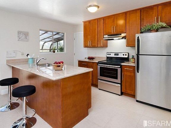 4th image of 3800 Fleetwood Dr
