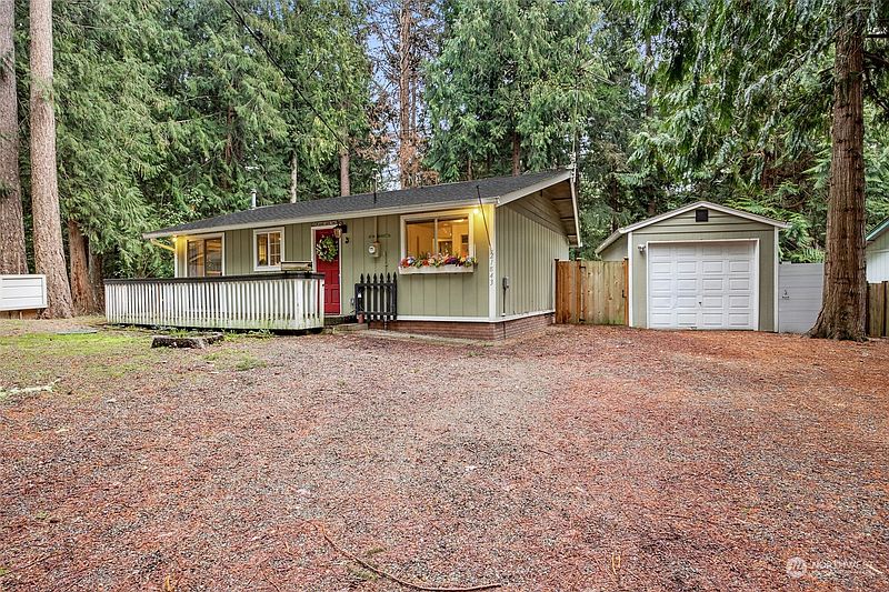 2nd image of 21843 Crest Lane SE
