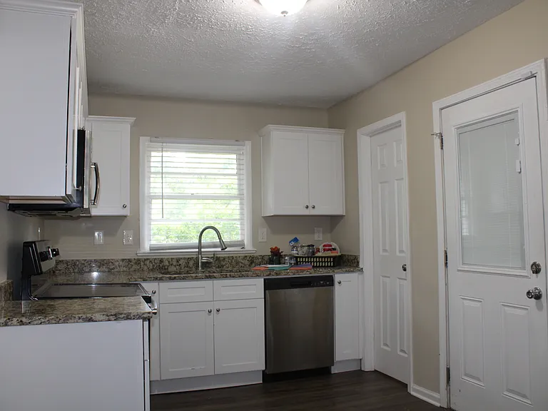 2311 Amber Way — Photo 6