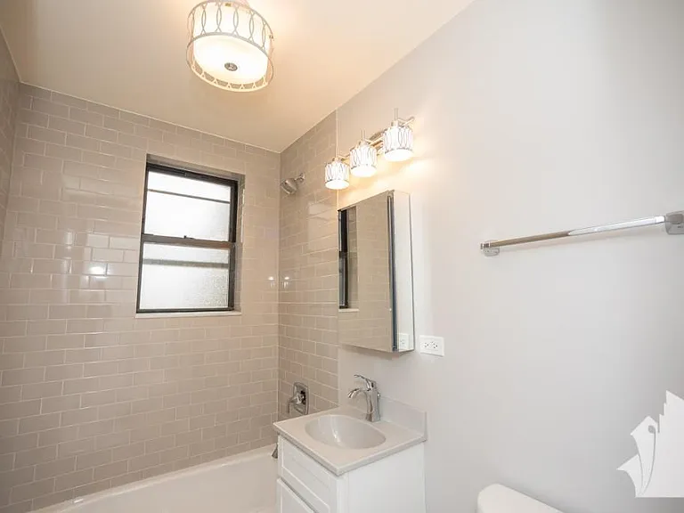 827 W Lakeside Pl #805 — Photo 4
