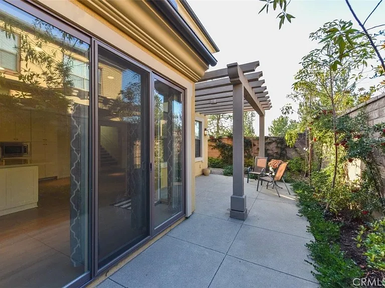 229 Rodeo — Photo 36