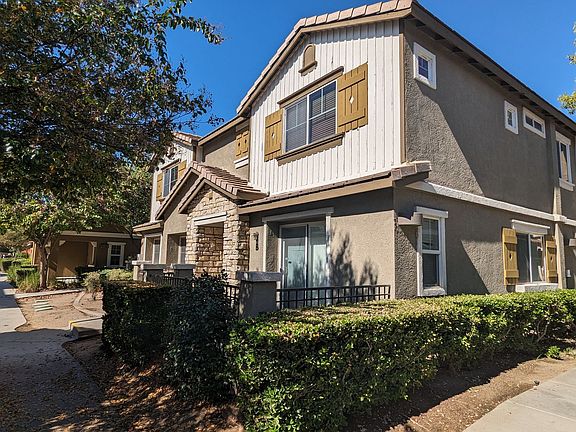 5th image of 25862 Iris Ave Unit B