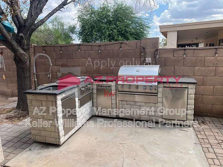 2447 S 80th Ln — Photo 16