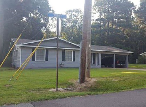 2nd image of 1601 Summit Dr