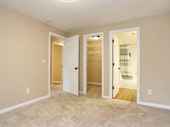 4th image of 101 150th Ave NE APT D
