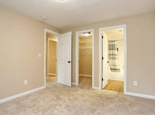 14933 NE 1st Pl APT D, Bellevue, WA 98007
