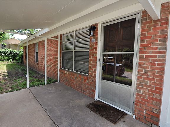 2nd image of 507 N Merrimac St
