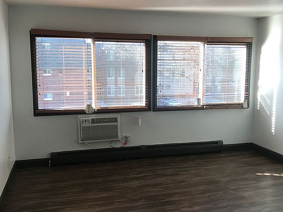 4th image of 2640 2nd Ave S APT 27