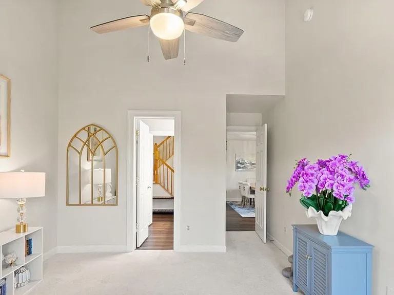 8115 Lacy Dr #304 — Photo 17