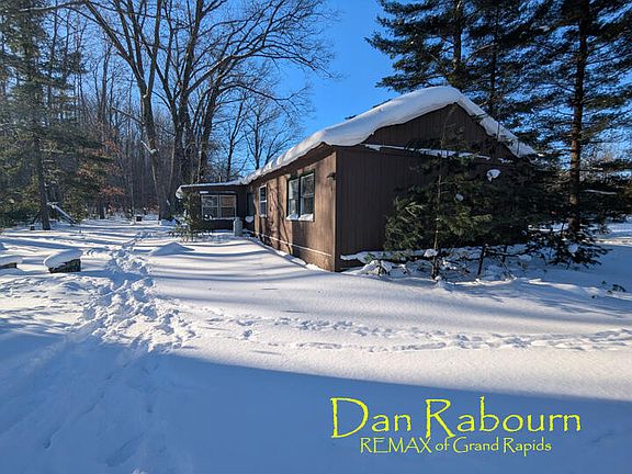 4th image of 5263 E Eight Mile Rd