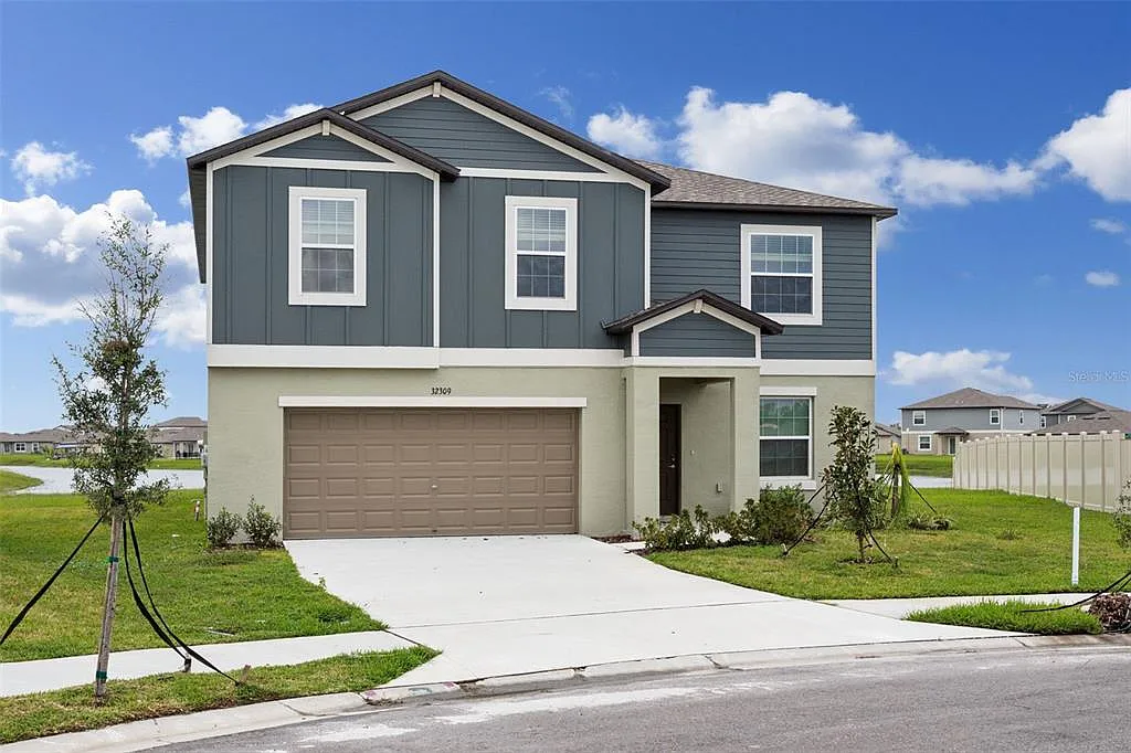 6 bed, 3.0 bath, 3092 sqft, $3,395 — Photo 1