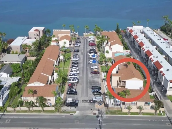 205 W Kingfish St #A-b, South Padre Island, TX 78597