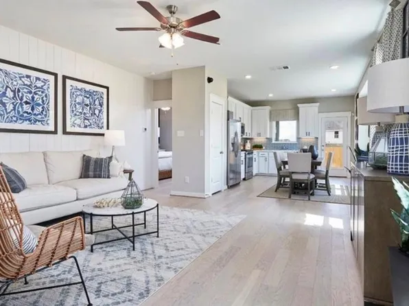 2317 Calvert Dr, Leander, TX 78641