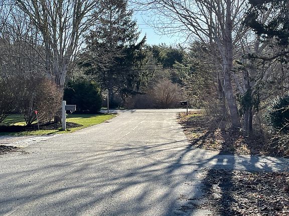 5th image of 1 Pony Ln