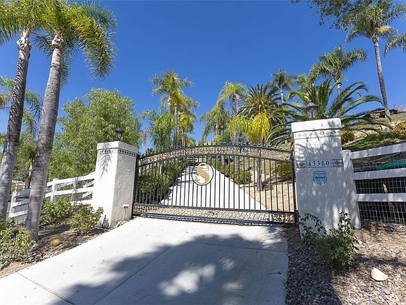 4th image of 43350 San Fermin Pl
