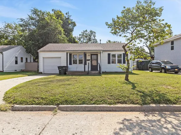 1812 Hampton Dr, Del City, OK 73115