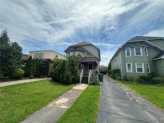 2nd image of 55 Rand Ave #2
