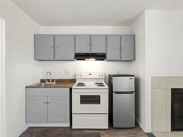 Goss Street Apartments — Photo 5