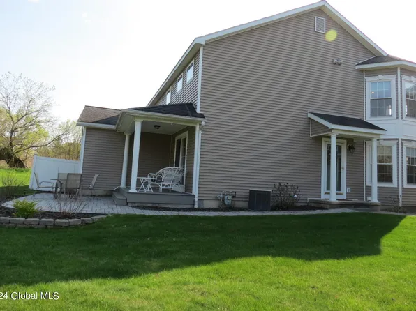 36 Patroon Pointe Drive, Rensselaer, NY 12144