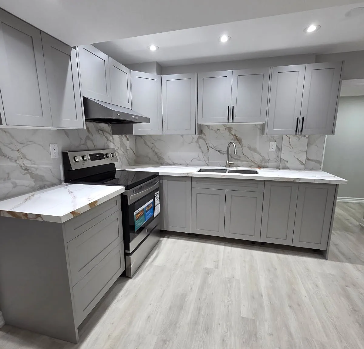 1 Juglans Crescent, Whitchurch-Stouffville, Ontario, Canada, L4A 0V4 — Photo 1