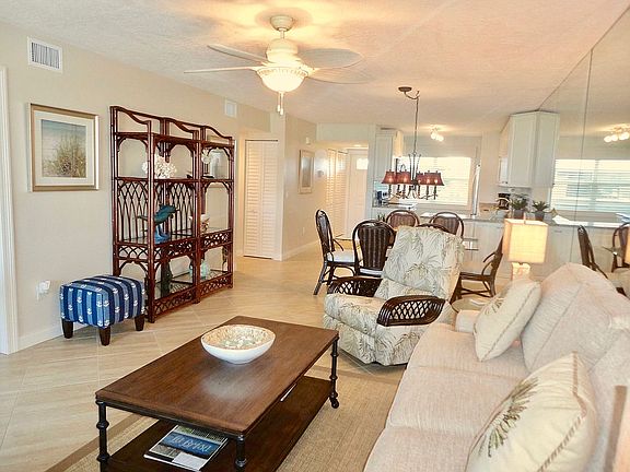 3rd image of 1901 S Roosevelt Blvd APT 409W