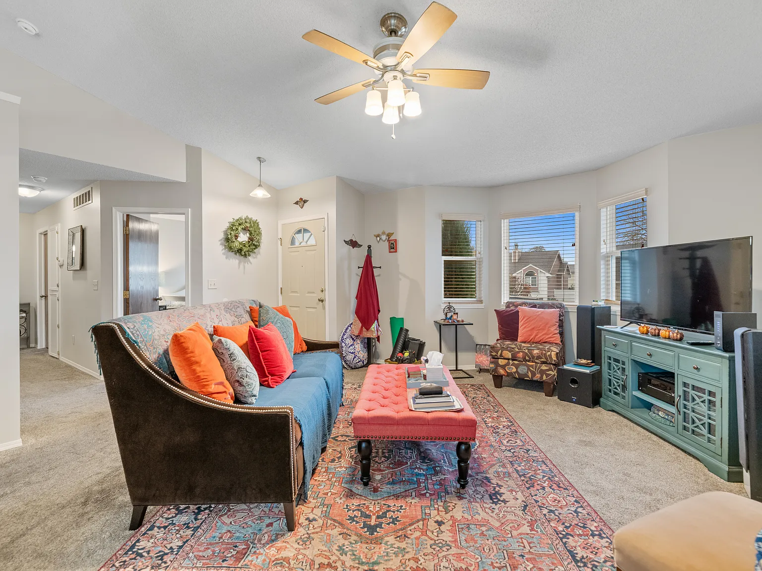 3 bed, $2,000 — Photo 3