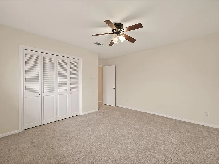 422 Willow Vista Dr — Photo 33