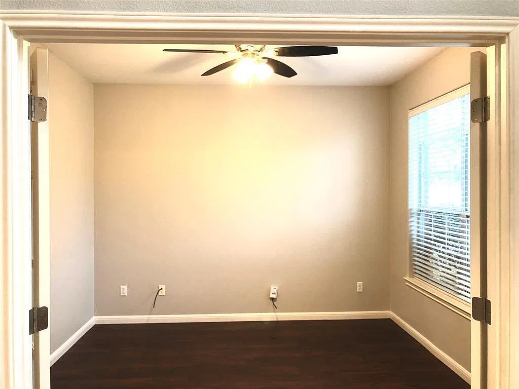 4 bed, 3.5 bath, 3280 sqft, $3,795 — Photo 3