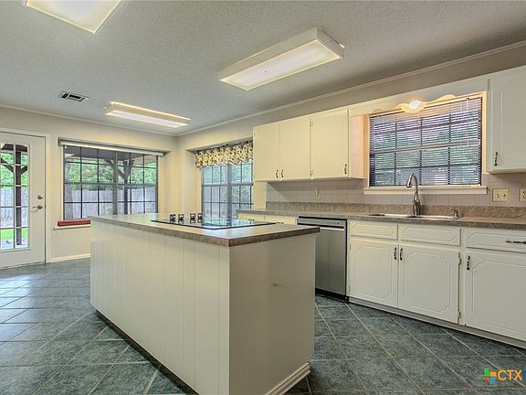 5th image of 3502 Elm Dr