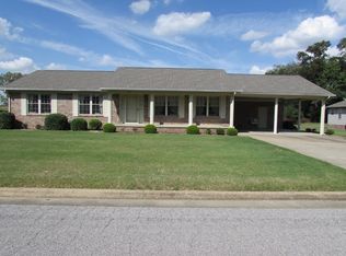 846 Northview Cv, Dyersburg, TN 38024