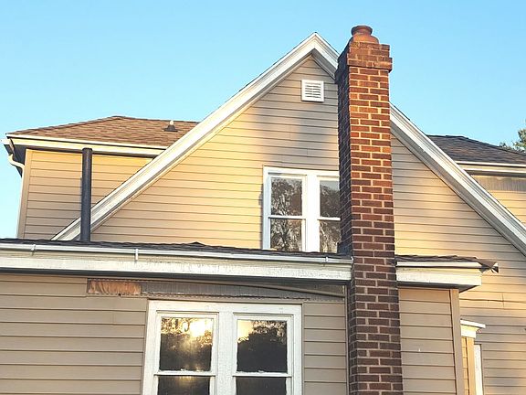4th image of 325 N Walnut St