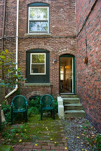 68 Hammond St Photo 1