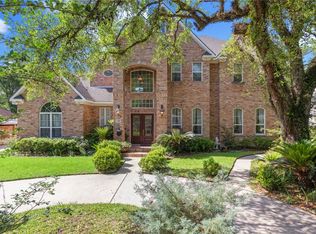 5907 Berkley Dr, New Orleans, LA 70131
