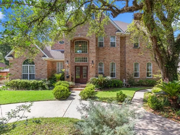 5907 Berkley Dr, New Orleans, LA 70131