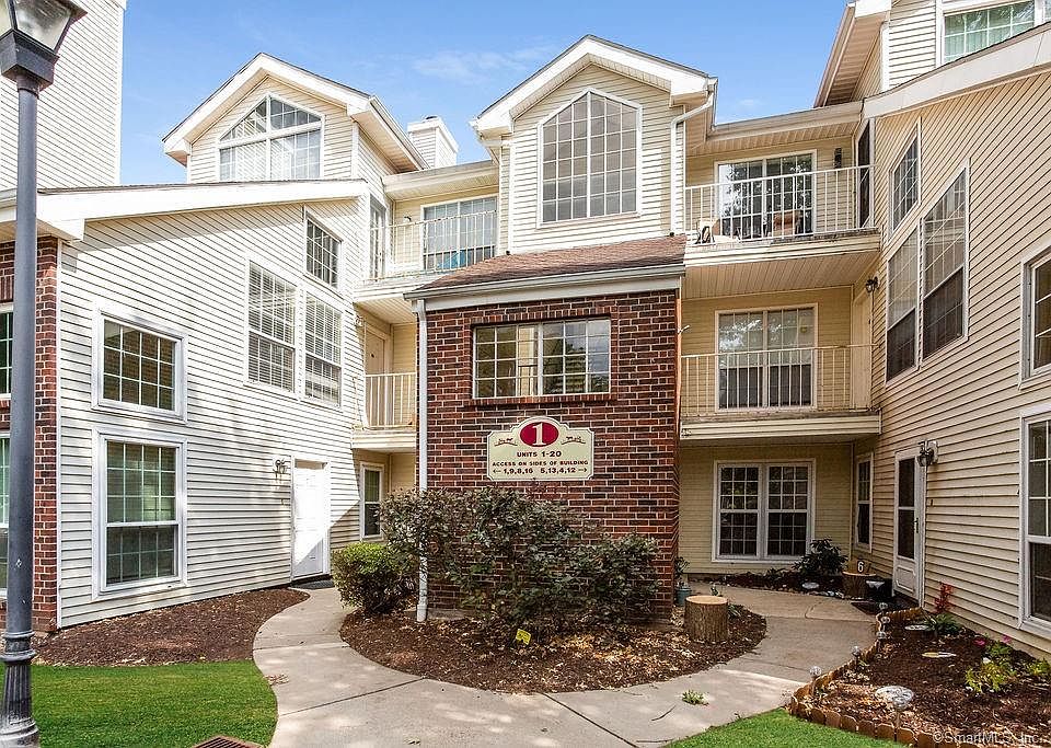 1st image of 19 Carriage Crossing Ln Unit 19