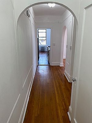 3rd image of 32-16 Crescent St #6K