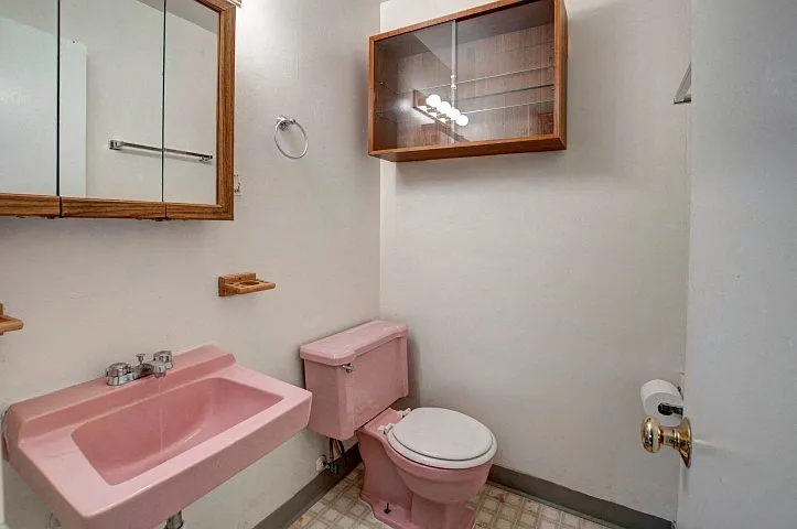 3640 Conifer Court Bathroom