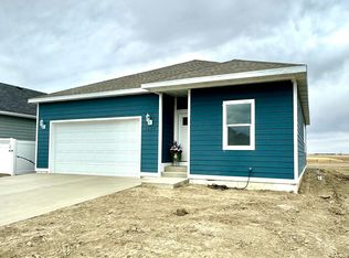 3410 36th St W, Williston, ND 58801