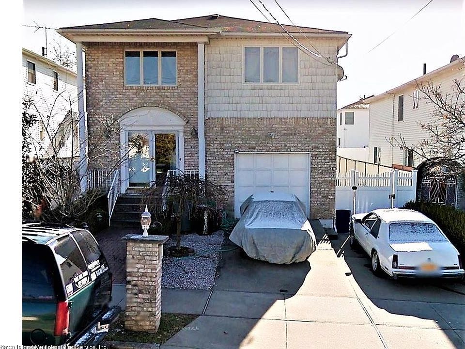 1st image of 48 Balsam Pl