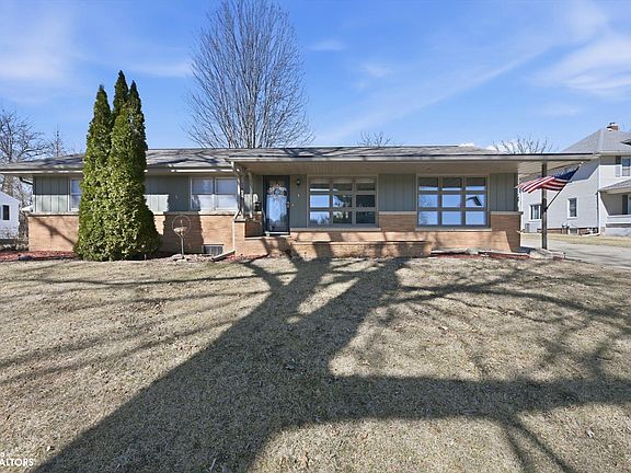 2nd image of 1406 Willow St