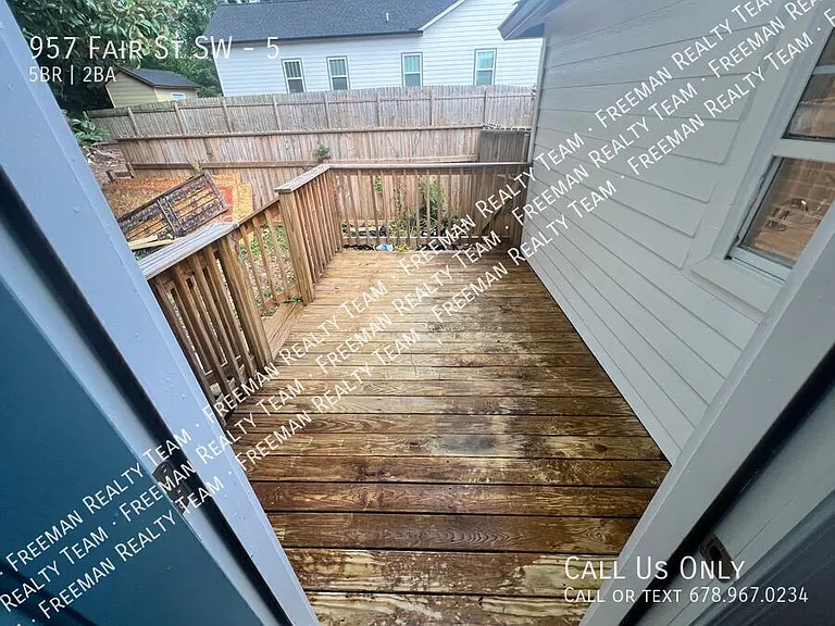957 Fair St SW #5 — Photo 2