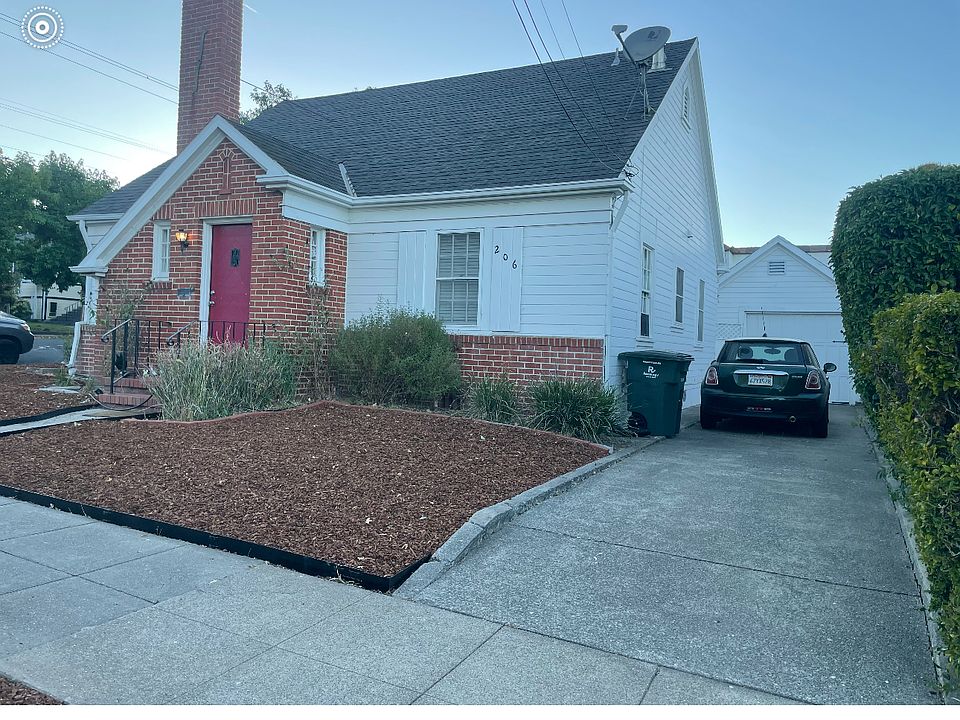 1st image of 206 Dana St