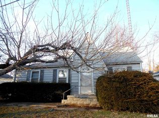 2114 Logan St, Mount Vernon, IL 62864